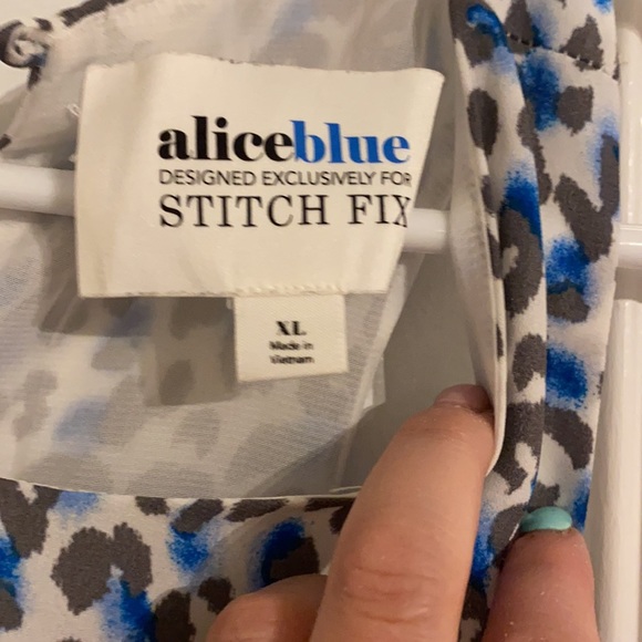 Cheetah print blouse ❤️ - Picture 2 of 2